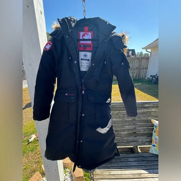 Canada Weathergear Coat Black Puffer Jacket Fur Hood Women's Small LIKE NEW - Picture 4 of 15